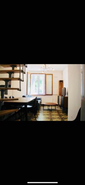 Duplex 2 personnes vu cité